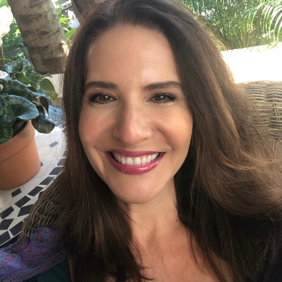 Meet your Posher, Rachel - Picture 1 of 1